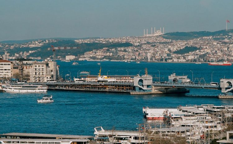  Boğaz Manzaralı Cafeler: İstanbul’un En İyi Mekânları